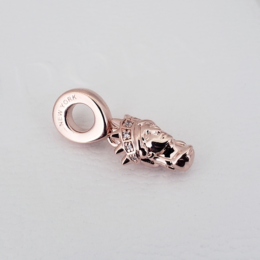 🗽 Authentic Pandora ROSE LIBERTY DANGLE CHARM - Picture 2 of 11